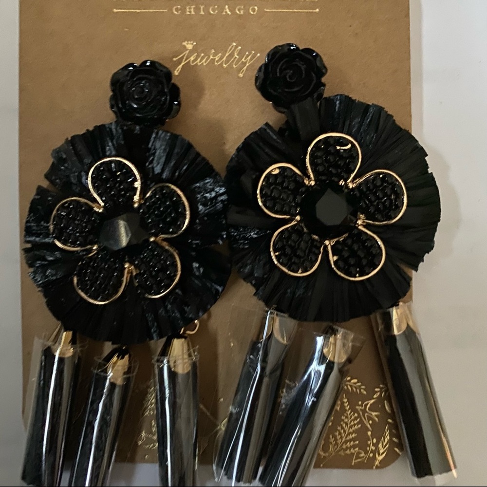 💥2/$25 Shiraleah Raffia Tassel earrings